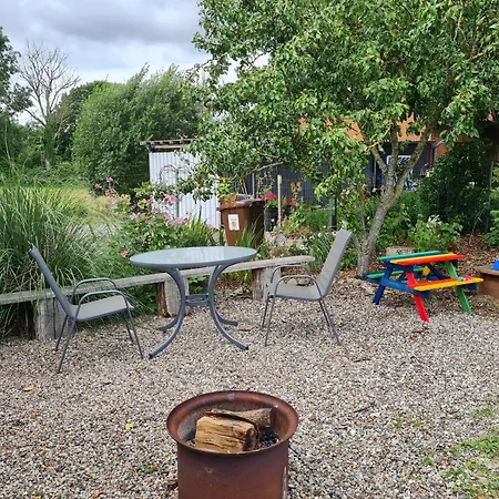 Apartment Wunderschoene Mit Terrasse Und Garten