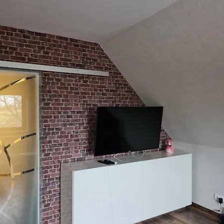 Apartment Wunderschoene Mit Terrasse Und Garten Waabs